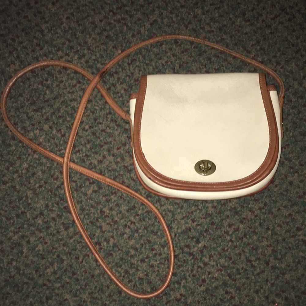 Laura USA Vintage Leather Purse